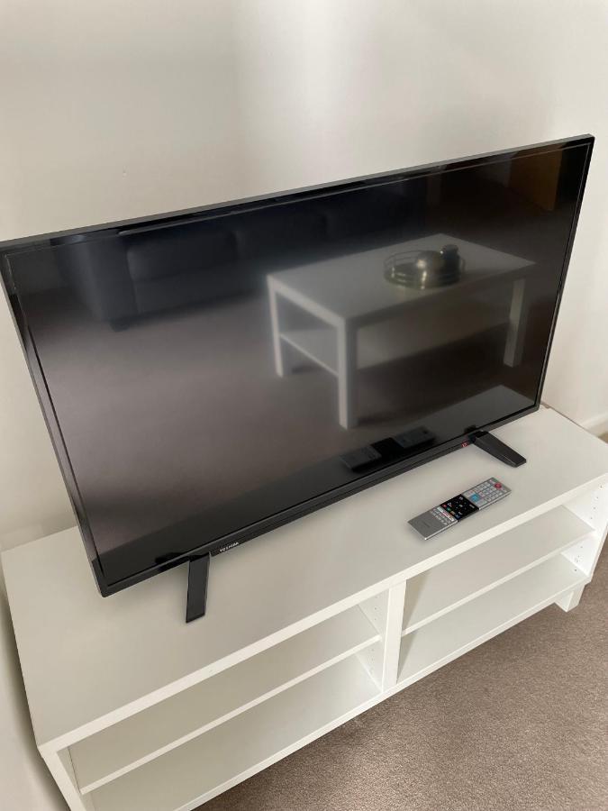 Modern 2-Bed Apartment In The Heart Of Salford Quays Zewnętrze zdjęcie
