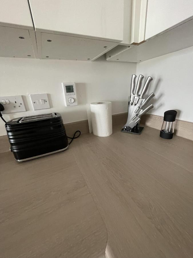 Modern 2-Bed Apartment In The Heart Of Salford Quays Zewnętrze zdjęcie